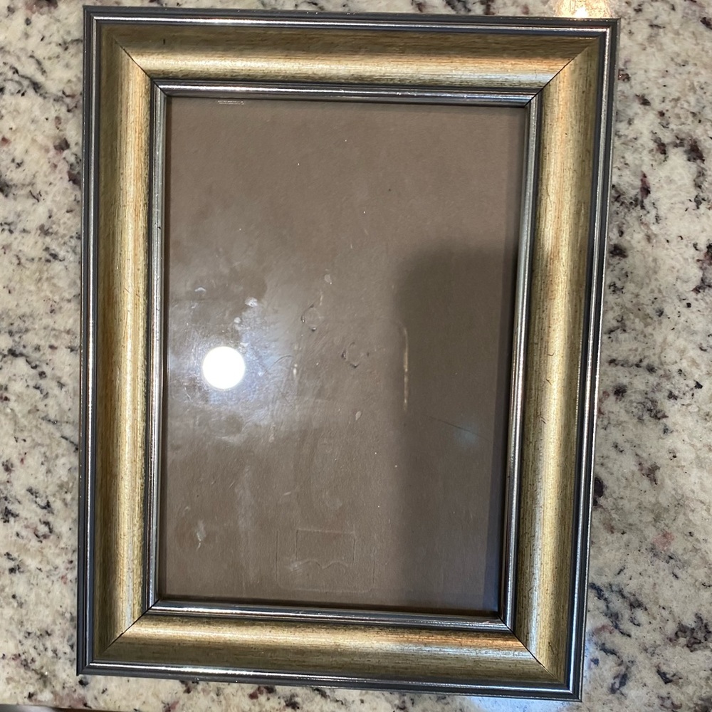GOLD PICTURE FRAME